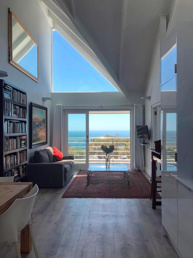شقة Camps Bay Loft With Stunning Mountain And Ocean Views كيب تاون المظهر الخارجي الصورة